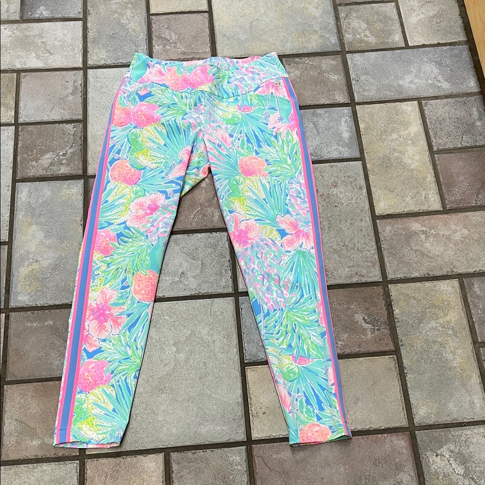Lilly Pulitzer UPF50+ Luxletic Corso Pant in Multi Swizzle. Size 4